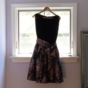 Tahari size 10 Dress